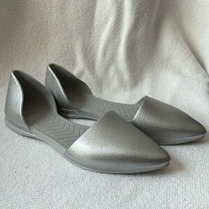 Native Silver Light Weight Pointed Toe Flats 8